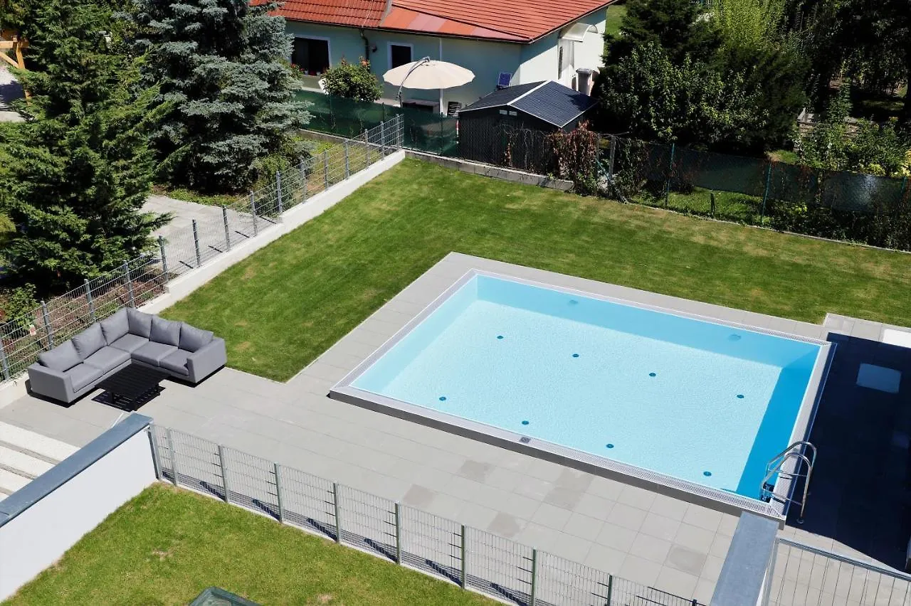 Rooftop Terrace, Free Garage Parking And Pool! Vídeň Apartmán