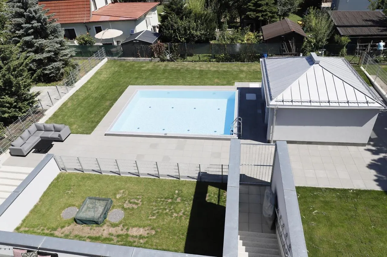 Rooftop Terrace, Free Garage Parking And Pool! Wien 0*,