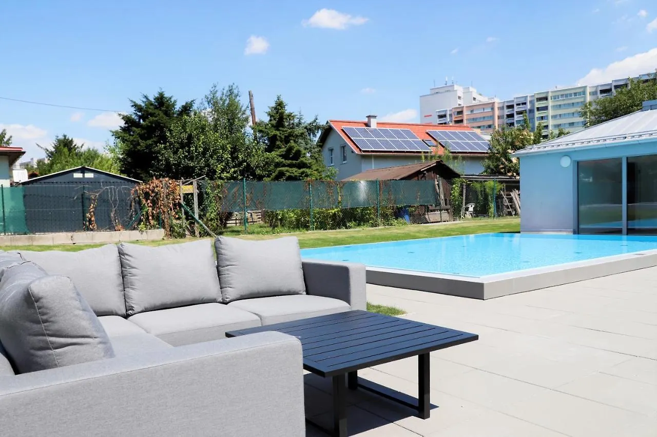 Rooftop Terrace, Free Garage Parking And Pool! Wien