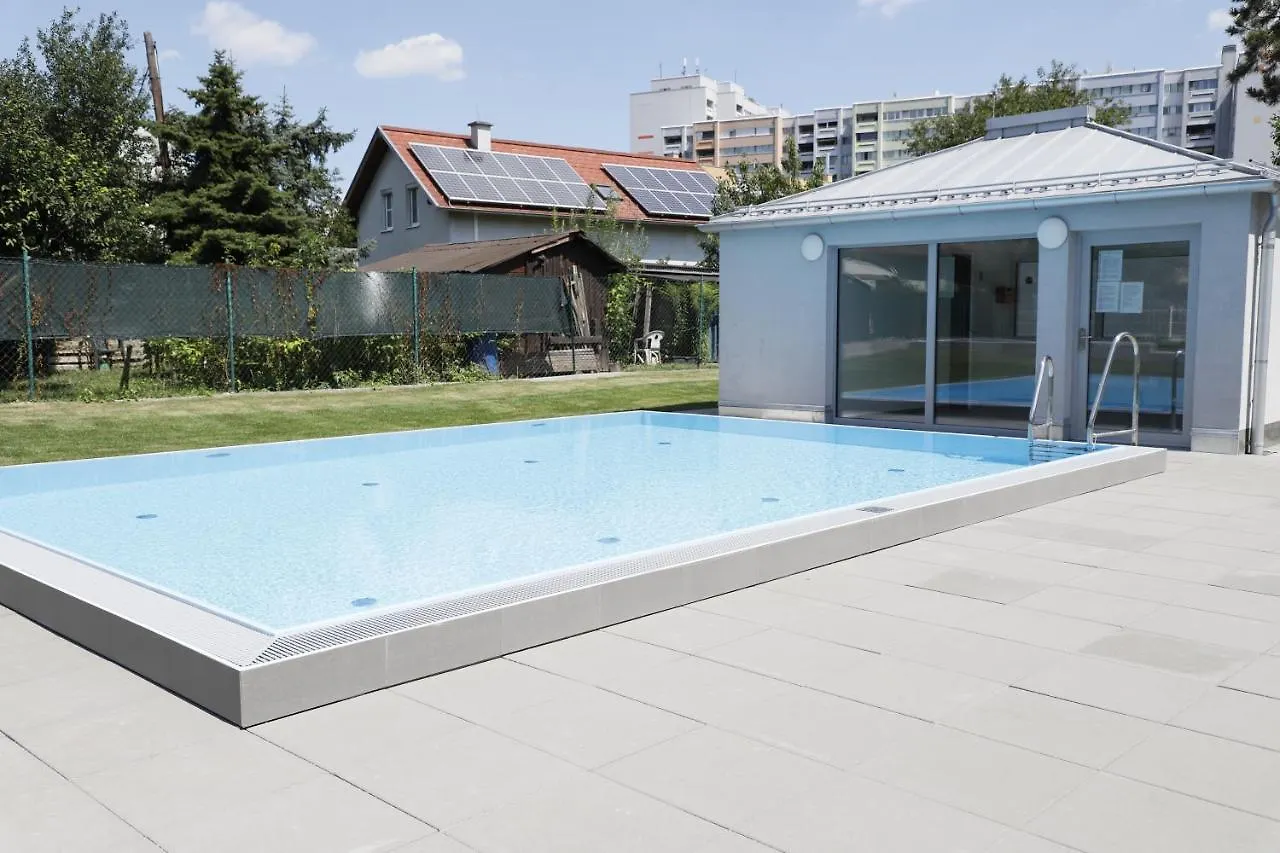Apartment Rooftop Terrace, Free Garage Parking And Pool! Wien