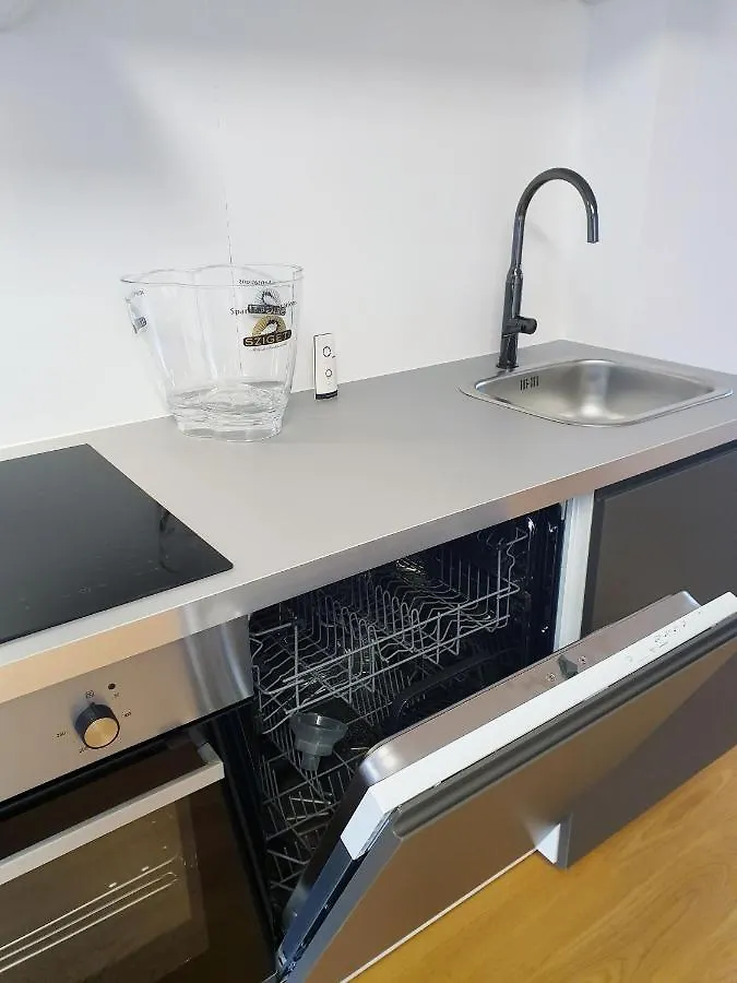 Rooftop Terrace, Free Garage Parking And Pool! Wien 0*,  Österreich